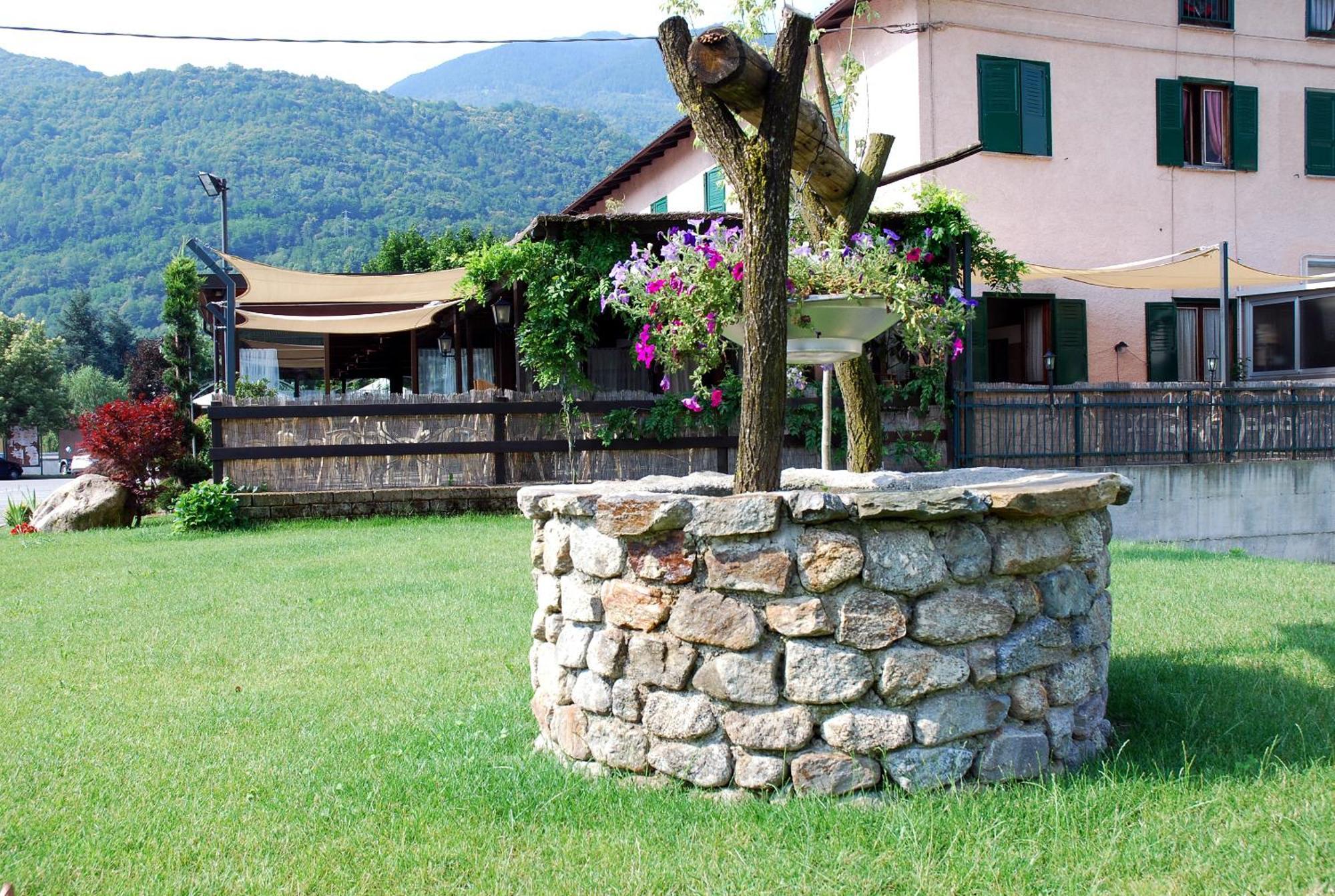 Albergo Baffo Chiuro Exterior photo