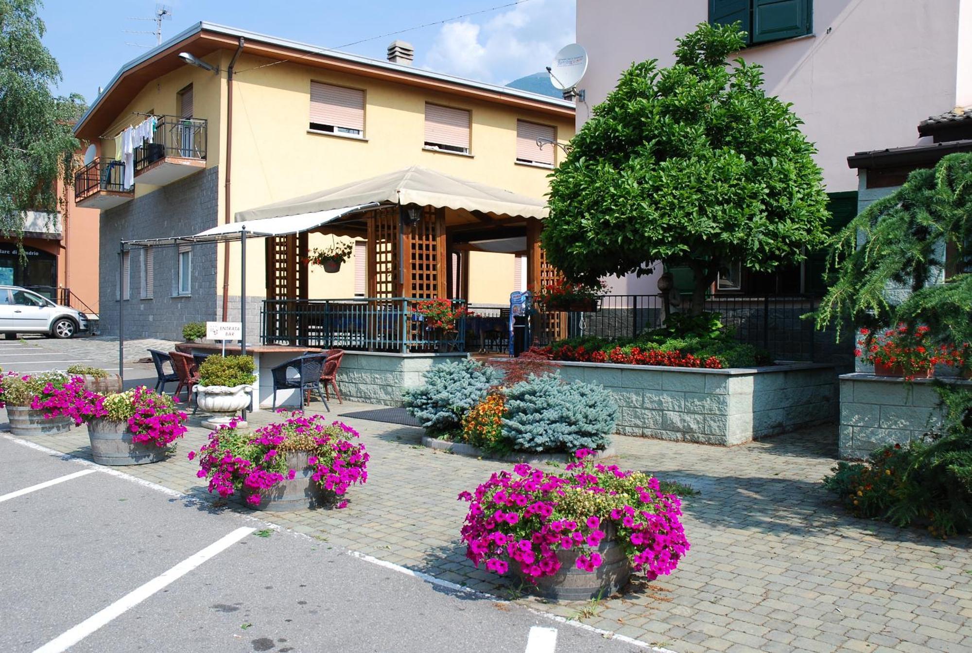 Albergo Baffo Chiuro Exterior photo